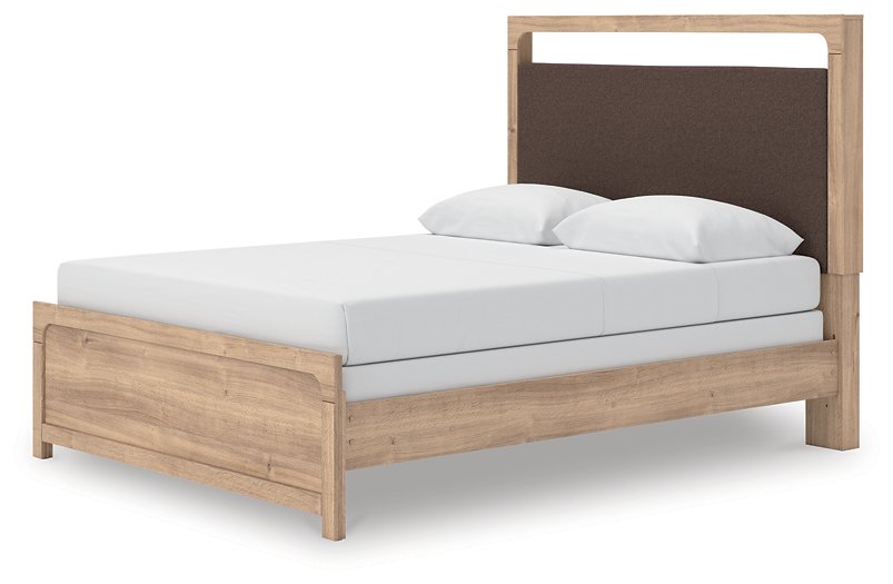 Kinlanni Upholstered Bed